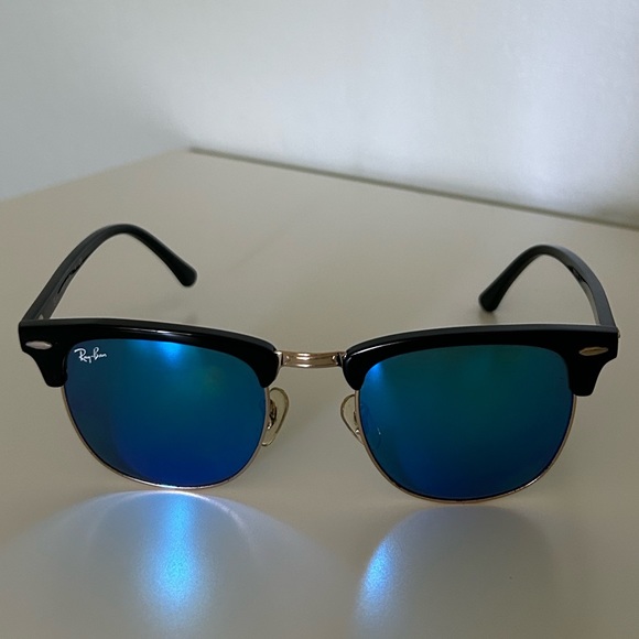 Women’s Ray-Bans - Picture 1 of 12